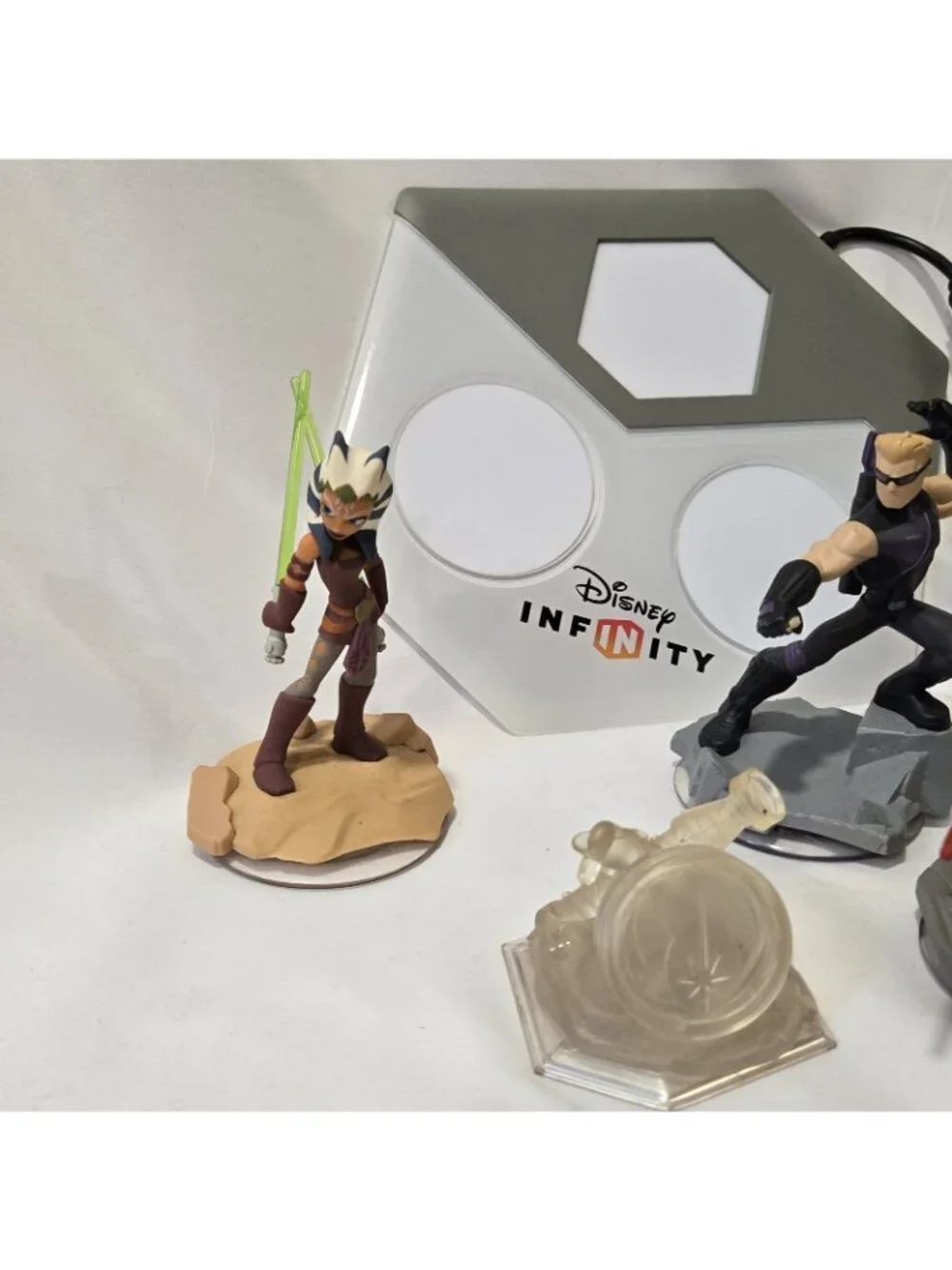 Lot Of 5 Disney Infinity Star Wars Ahsoka Kylo Ren Anakin Portal Pad & Hawkeye